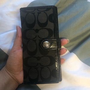Simple Coach Wallet